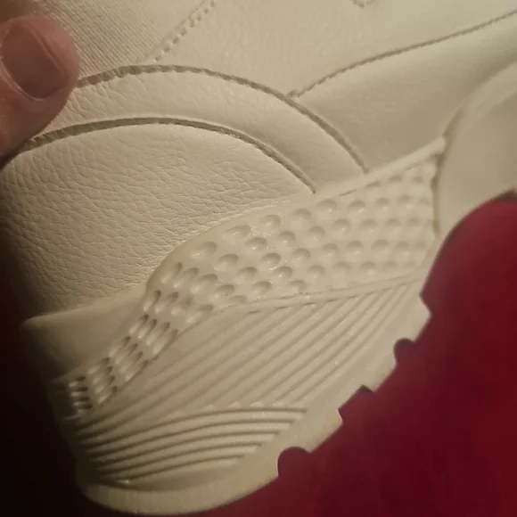 Shoedazzle Womens Sz 8.5 Lacricia Chunky Sole Modern Sneakers Bone  Gold Accents - Picture 12 of 12